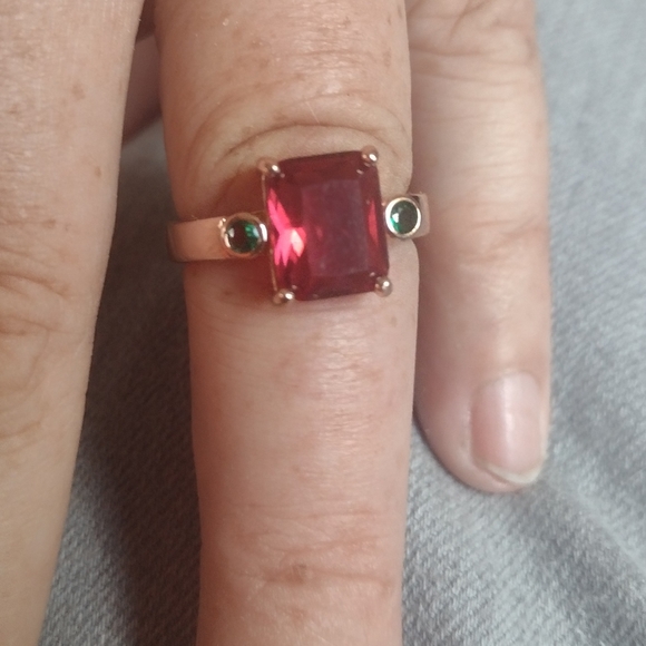 4CT Rhodolite + Chrome Diopside in Rose Gold/925-Silver Ring - Picture 2 of 10